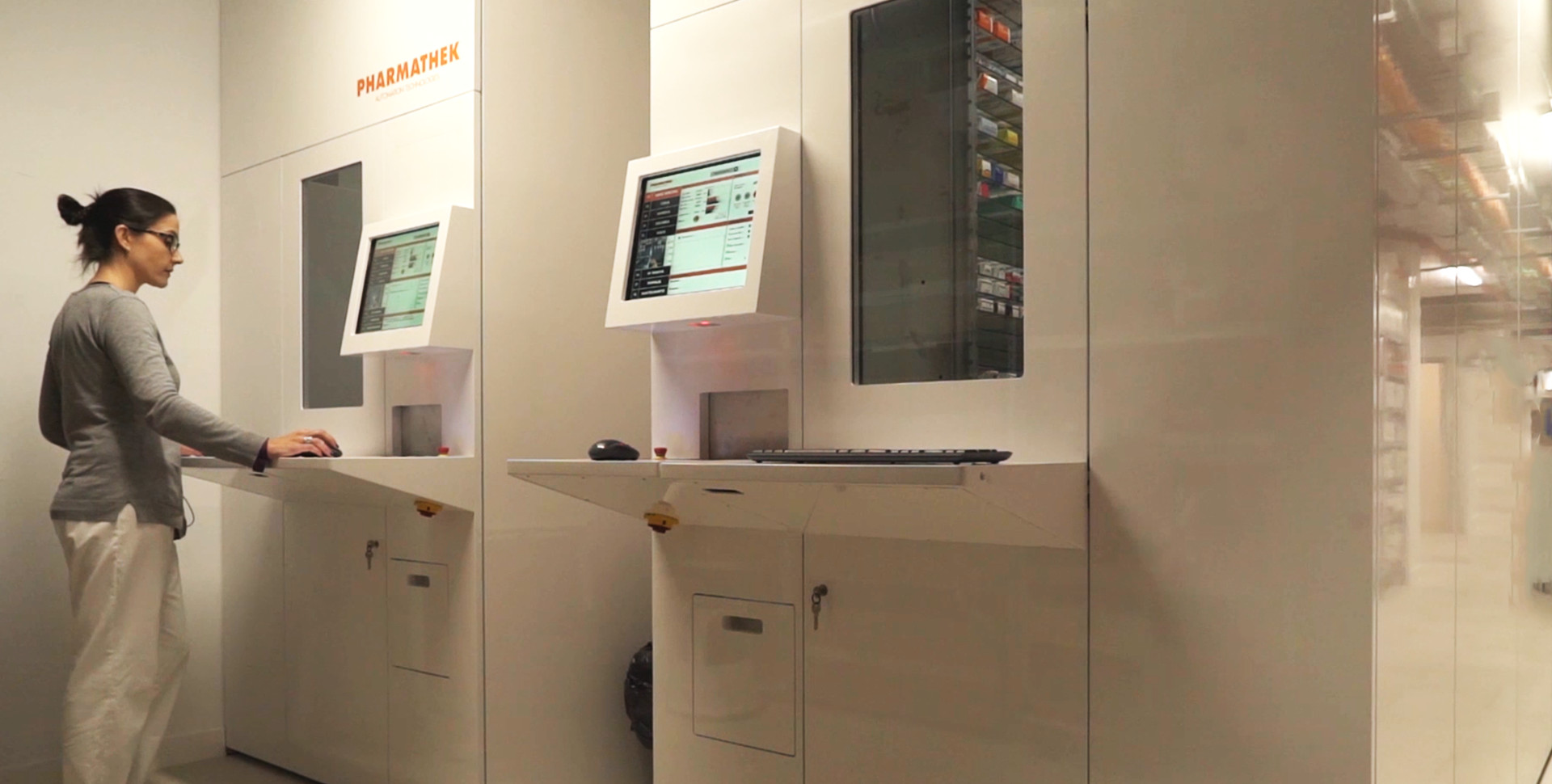 Pharmacy Clapés 1925 installed a pharmacy robot by Pharmathek