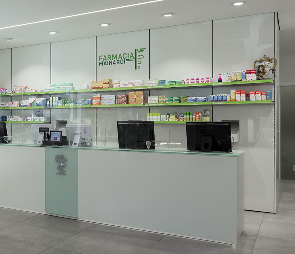 Robot farmacia Mainardi, Bari - vista retrobanco