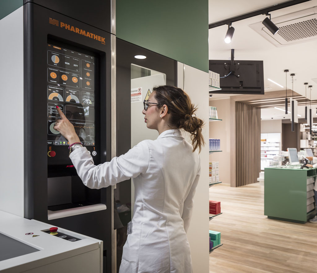 Robot SINTESI Flagship Store Neoapotek