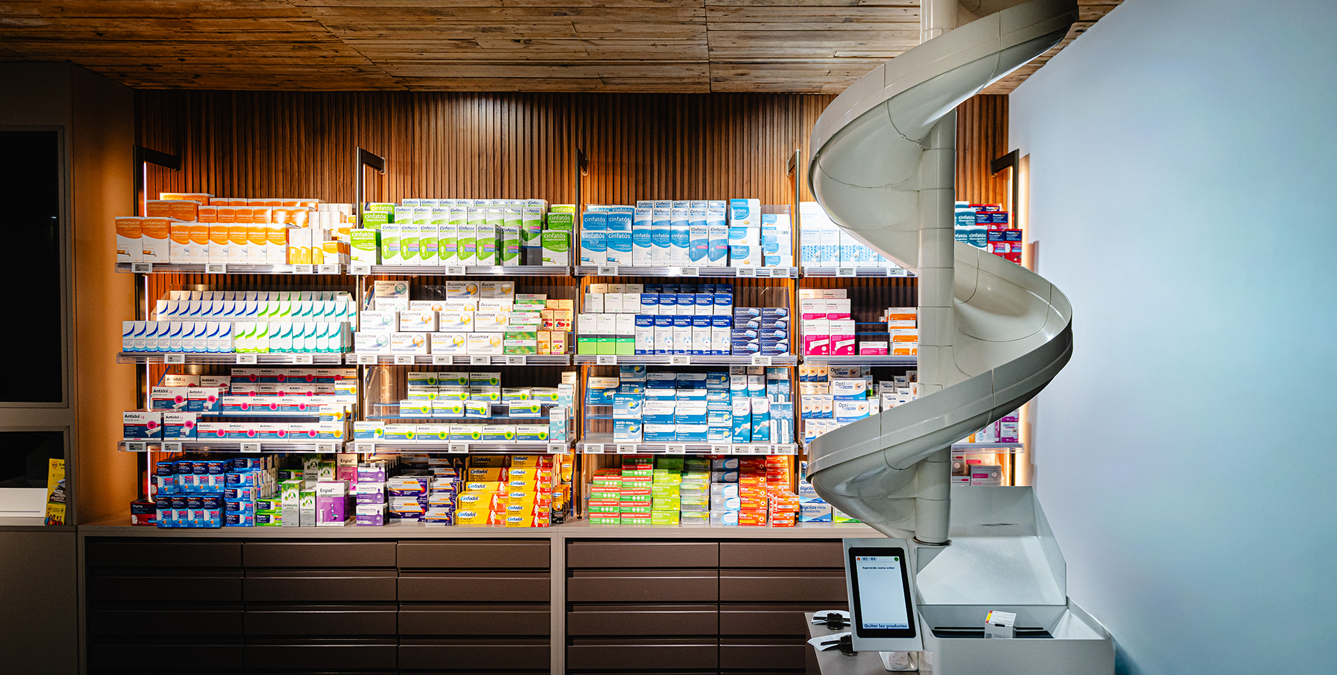 farmacia-robot-blesa-slider